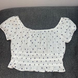 Forever 21 White Fitted Puffy Crop Top
